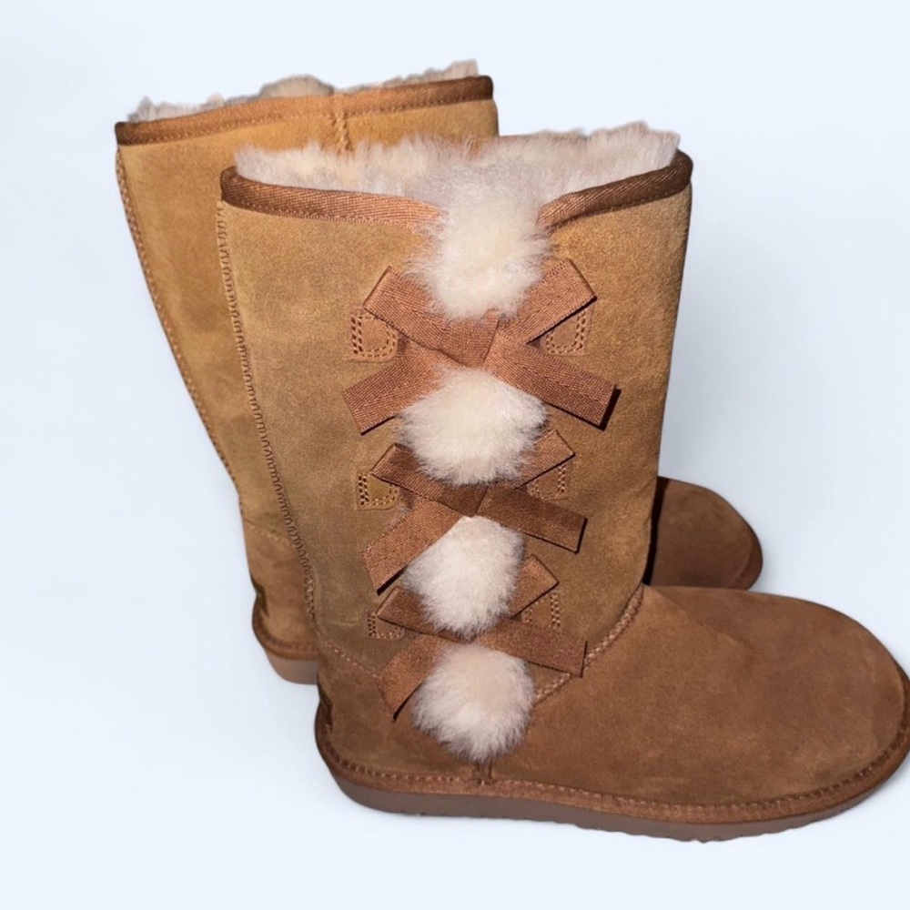 Koolaburra Ugg Women's Chestnut Suede Shearling Boots with Pom Pom Bows